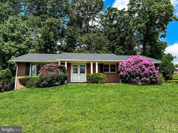 108 Meadow Rd, Frostburg, MD 21532