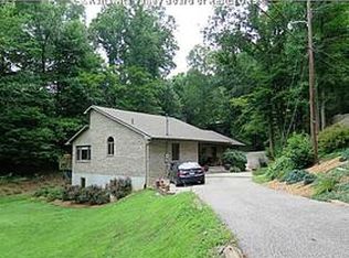 557 Grandview Dr, Saint Albans, WV 25177