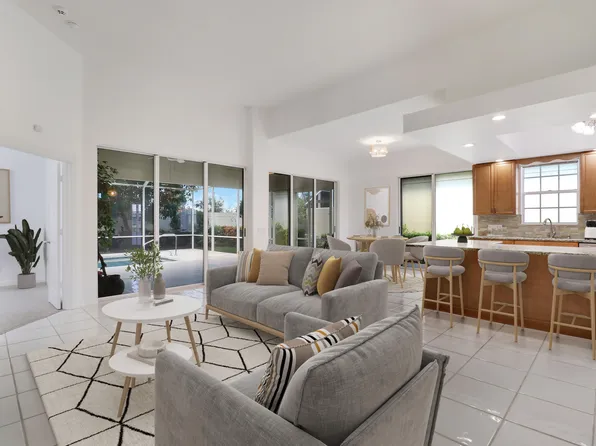 220 NW Bentley Circle, Port St Lucie, FL 34986