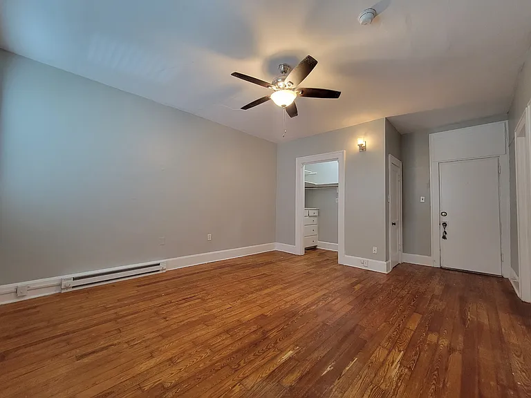 205 16th Ave NE #11 — Photo 10