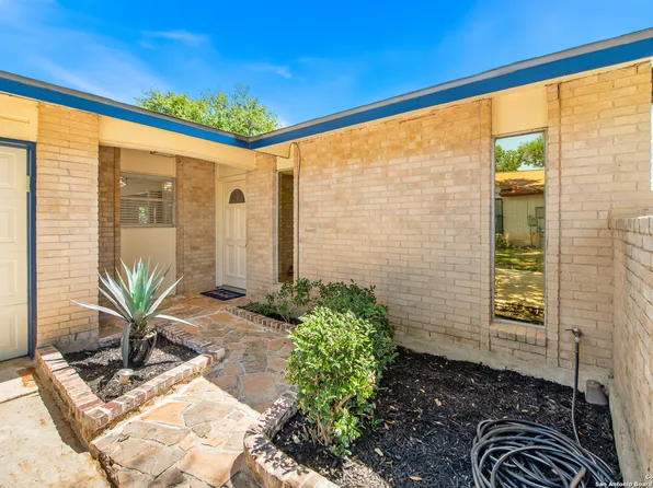 4907 El Gusto St, San Antonio, TX 78233