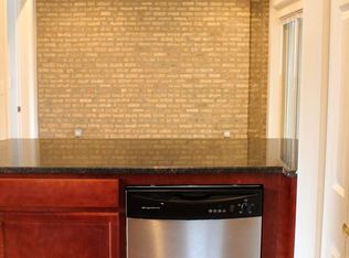 5655 N Magnolia Ave, Chicago, IL 60613