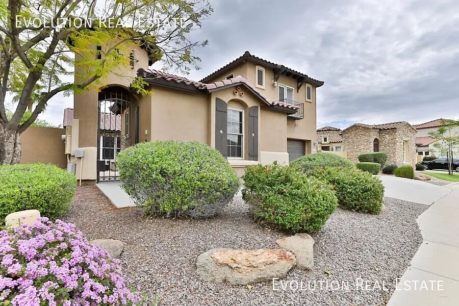 5BD/4BA Home with Two Private Casitas & Pool Chandler, AZ | $3,500/mo — Photo 2