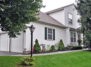 30 Empire Cir, Rensselaer, NY 12144