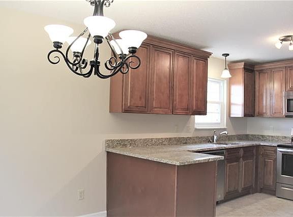 4th image of 12147 Beckford Estates Dr