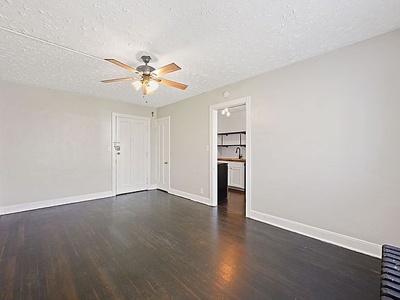 3rd image of 4300 Erie Ave #2