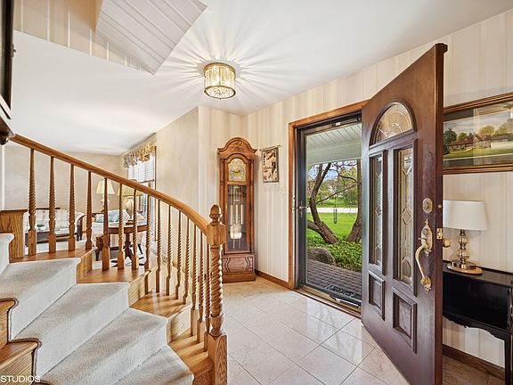 2nd image of 403 Minnaqua Dr