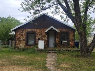 1307 Remington St, Graham, TX 76450