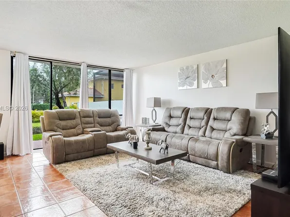 11524 Terra Bella Blvd, Plantation, FL 33325