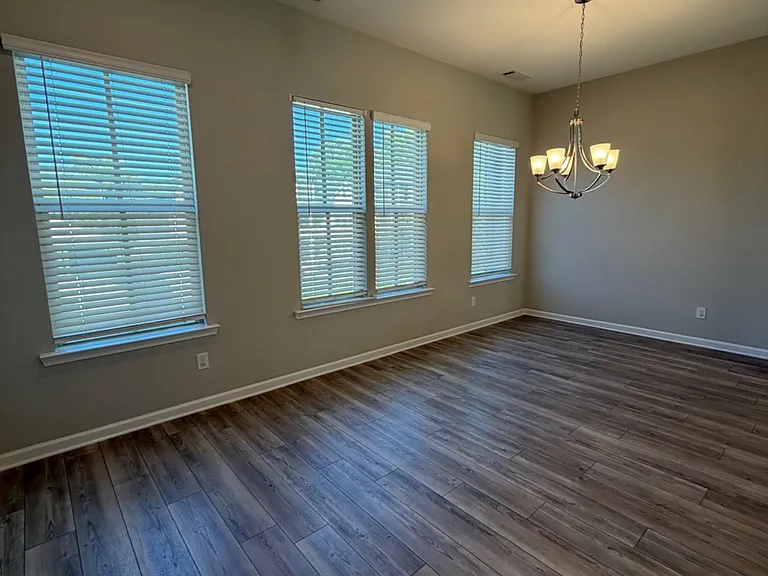 2590 Morehead St — Photo 20