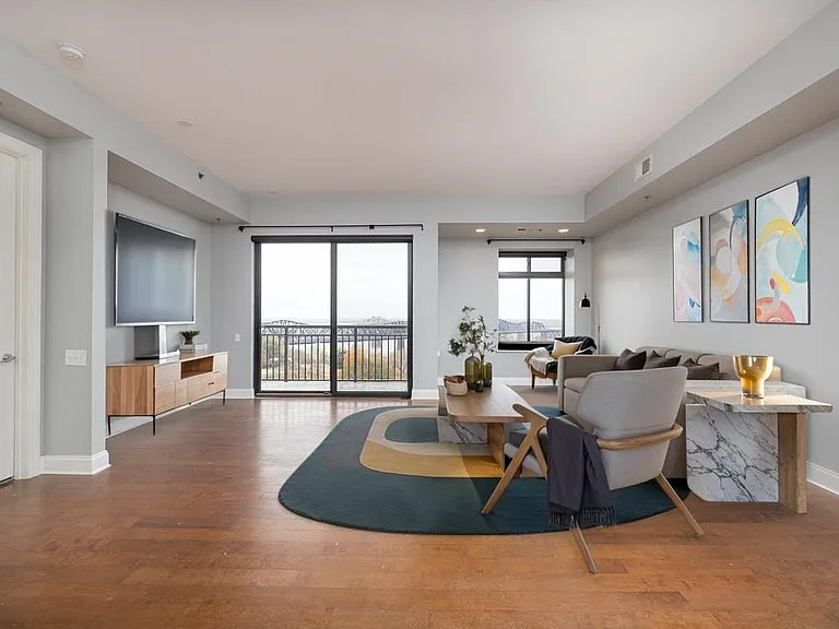 717 Riverside Dr #1105 — Photo 8