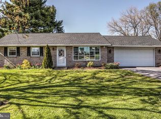 817 Eden Rd, Lancaster, PA 17601