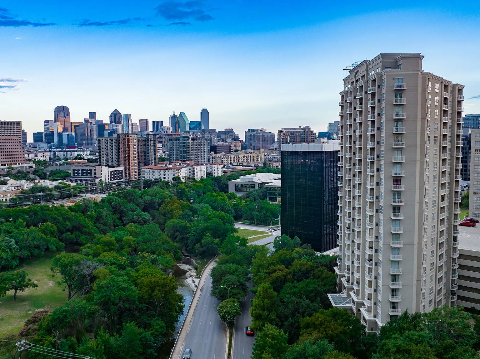 1 bed, 816 sqft, $2,200 — Photo 1