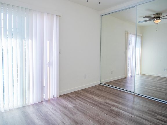 5th image of 4168 32nd St #1