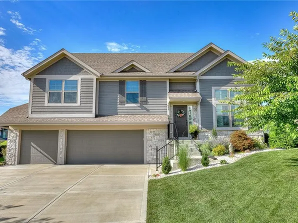 7632 N Amoret Ave, Kansas City, MO 64151