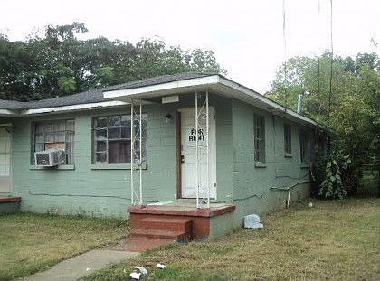 2nd image of 3713 Laurel Ave SW