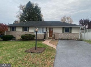 4011 Easy St, Harrisburg, PA 17109