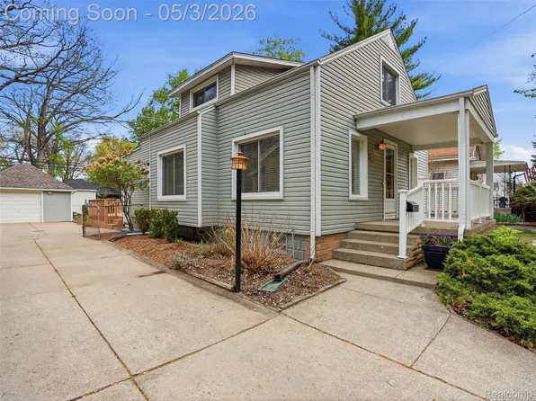 39 Woodward Heights Blvd, Pleasant Ridge, MI 48069