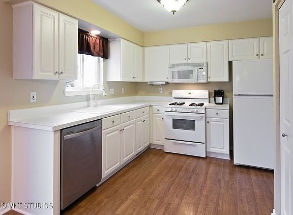 3rd image of 22110 W Pasadena Dr