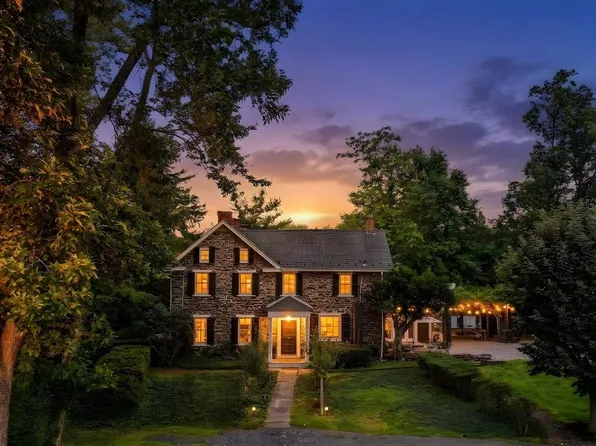 4273 Durham Rd, Kintnersville, PA 18930
