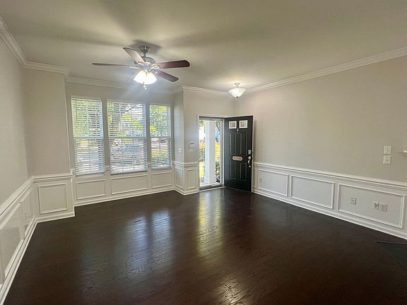 2nd image of 832 Cupola Dr