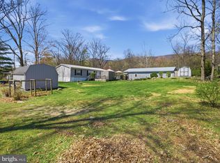 9595 Garland Dr, Saint Thomas, PA 17252