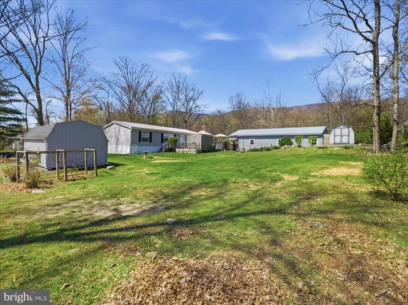 9595 Garland Dr, Saint Thomas, PA 17252