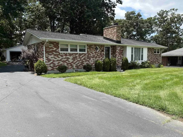 185 Overhill Rd, Christiansburg, VA 24073