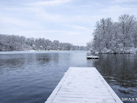 5th image of 68 Old Dike Road