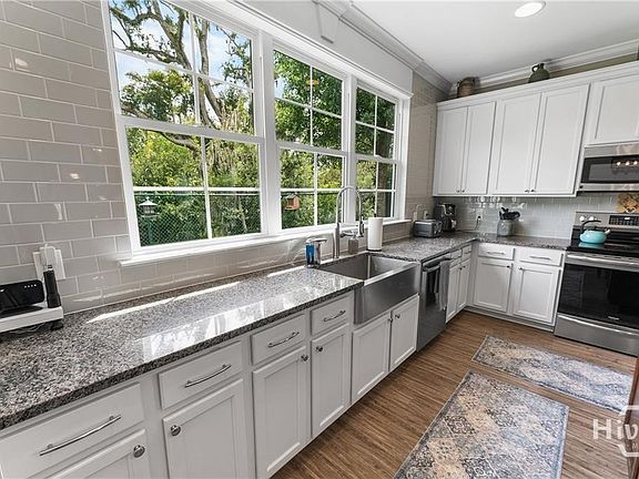 5th image of 130 Shelton Street