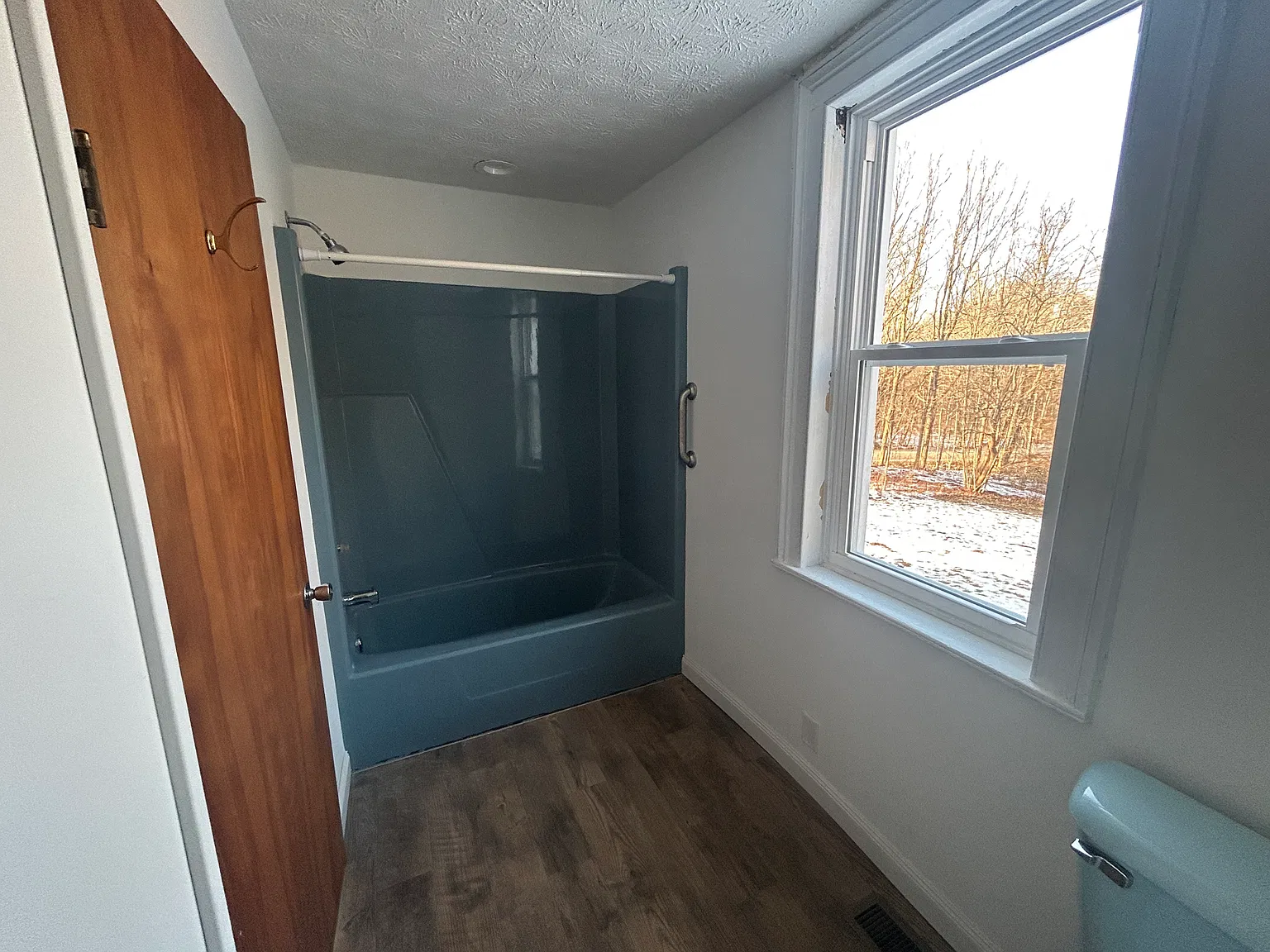 2490 Beechwood Ave NE — Photo 4