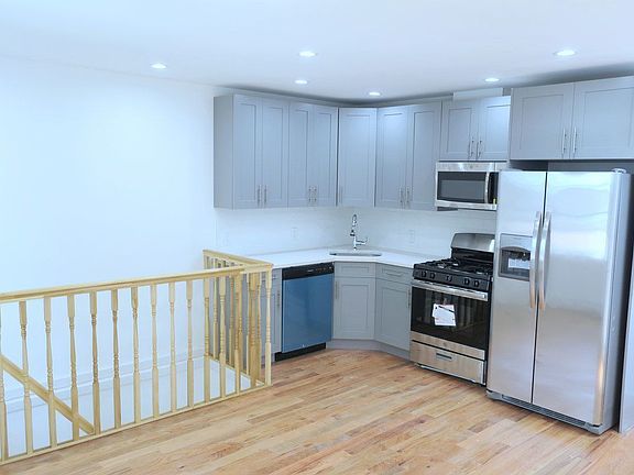4th image of 20515 113th Ave