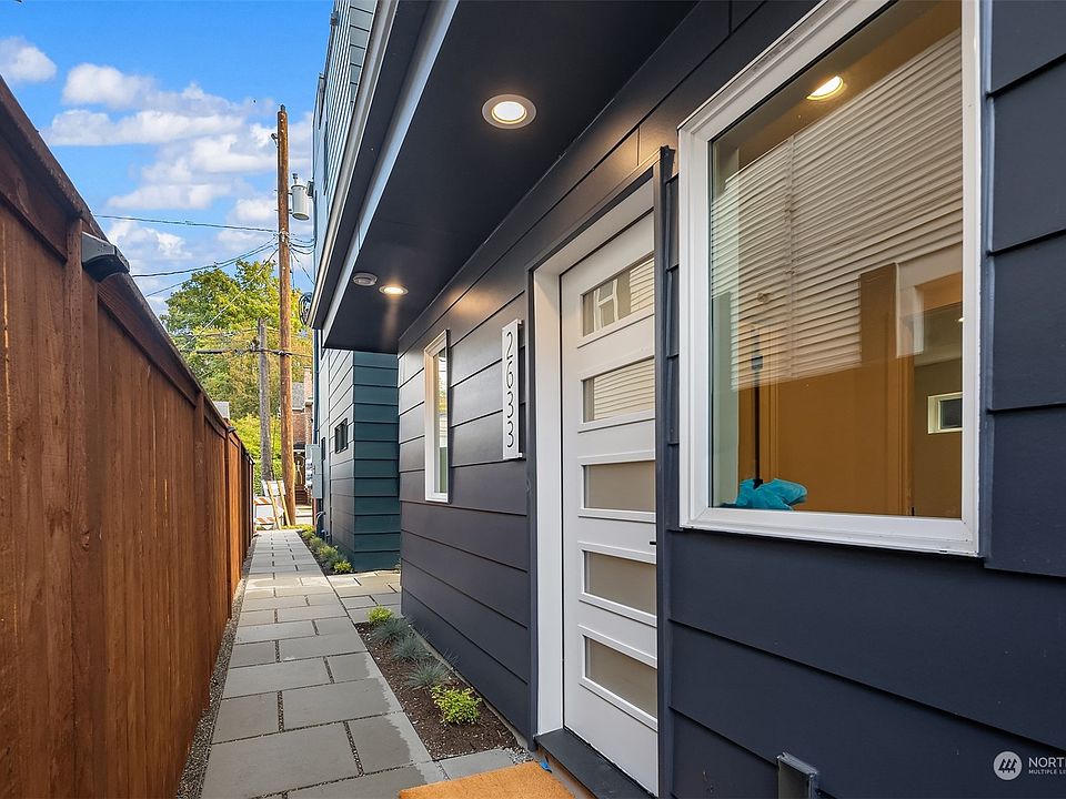2nd image of 2633 58th Avenue SW
