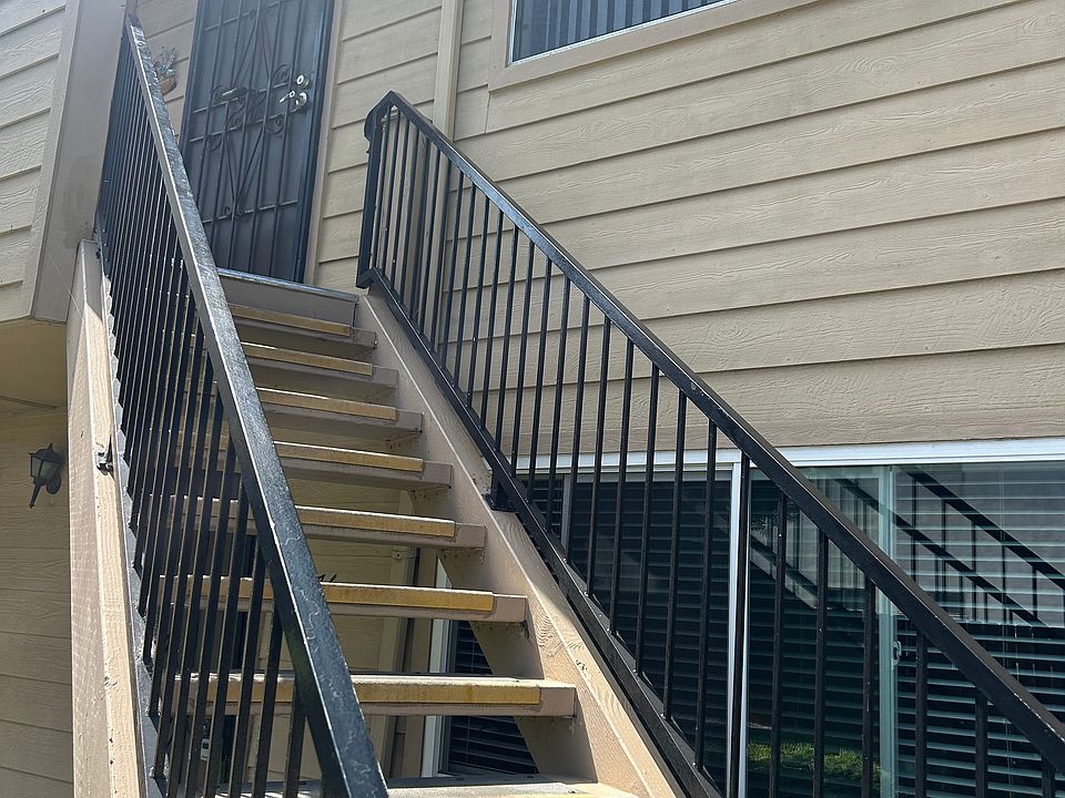 1st image of 1288 Holly Ave