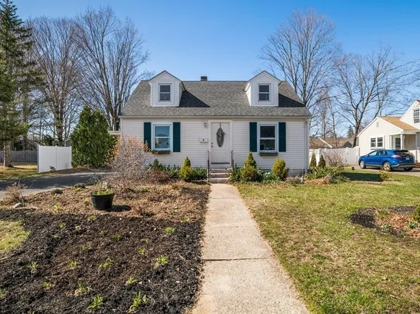 5 Ely Ave, Easthampton, MA 01027