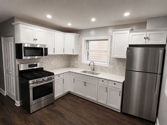 3rd image of 2553 W 45th St Unit 1