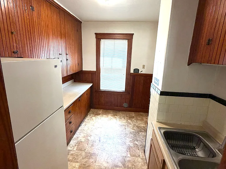 49 Houghton St #2 — Photo 8