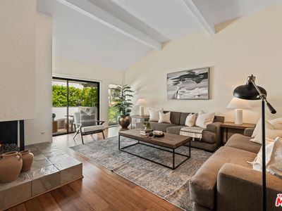 1553 Michael Ln, Pacific Palisades, CA, 90272