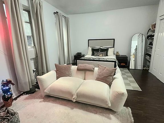 3rd image of 38 Grand St APT 3C