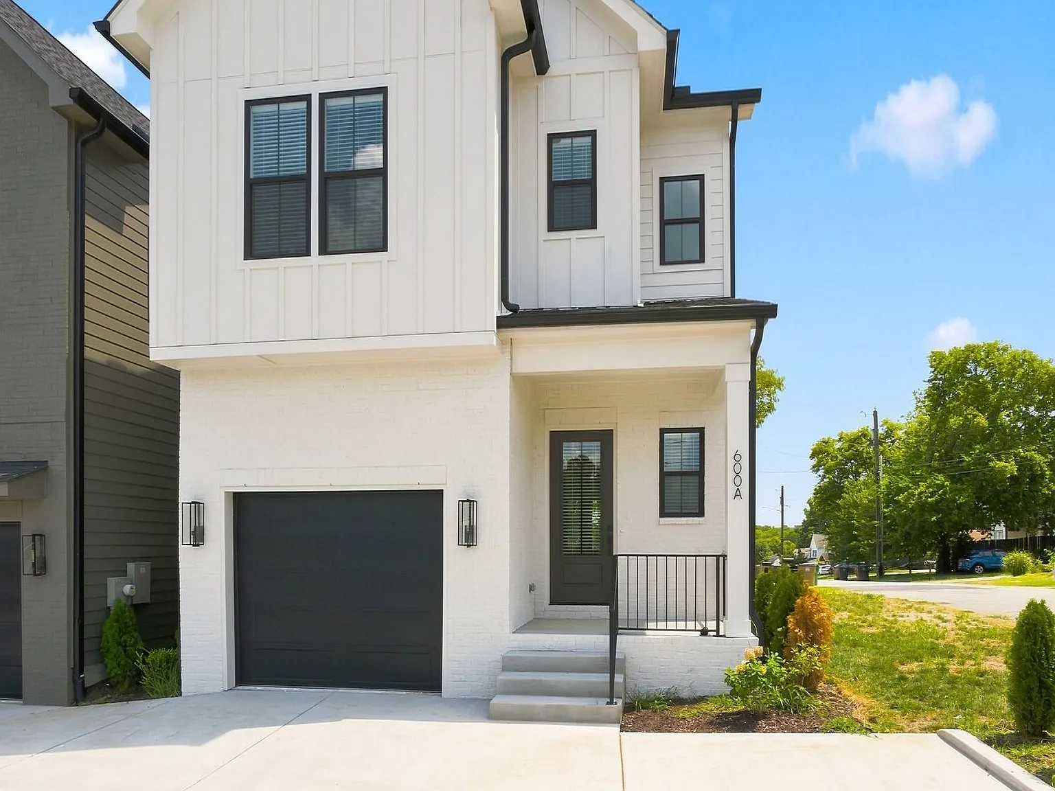 4 bed, 4.5 bath, 2335 sqft, $4,600 — Photo 4