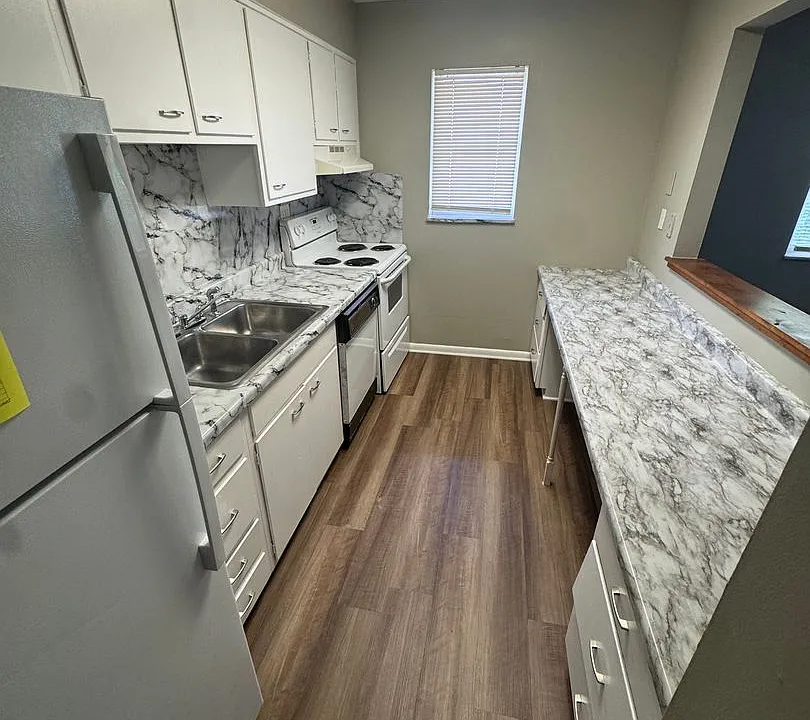 Hikes Point Apartments