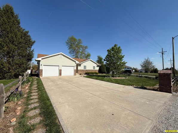 304 Broadway St, Manley, NE 68403