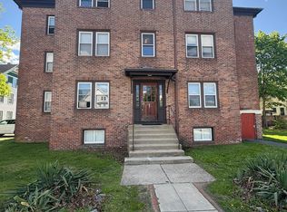 159 River Ave APT 2B, Providence, RI 02908