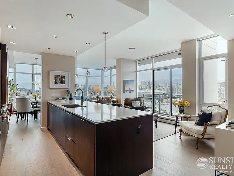 1775 Quebec St #2402 — Photo 11