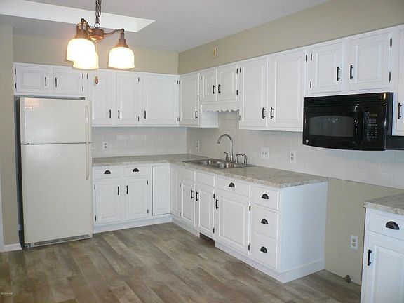5th image of 5855 Leisure South Dr SE