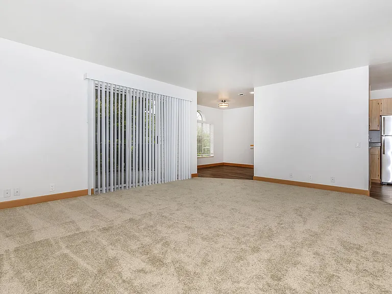 Grandview Apartments — Photo 9