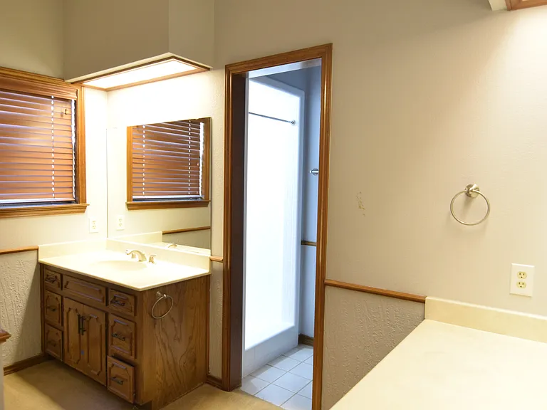 605 Pecos Trl — Photo 19