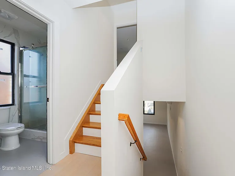 19-23 Foster Rd — Photo 11