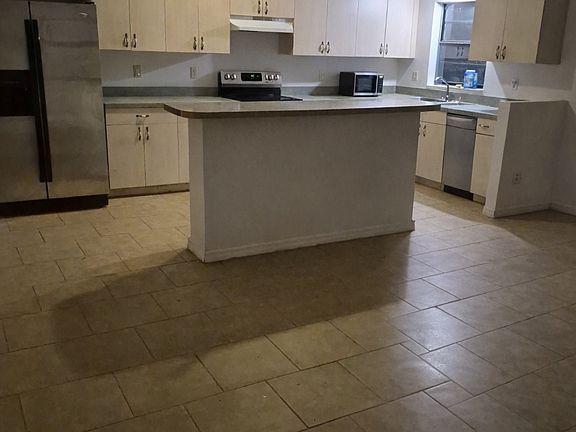 2nd image of 2820 23rd St N