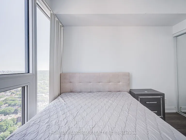 181 Dundas St E #4301 — Photo 9